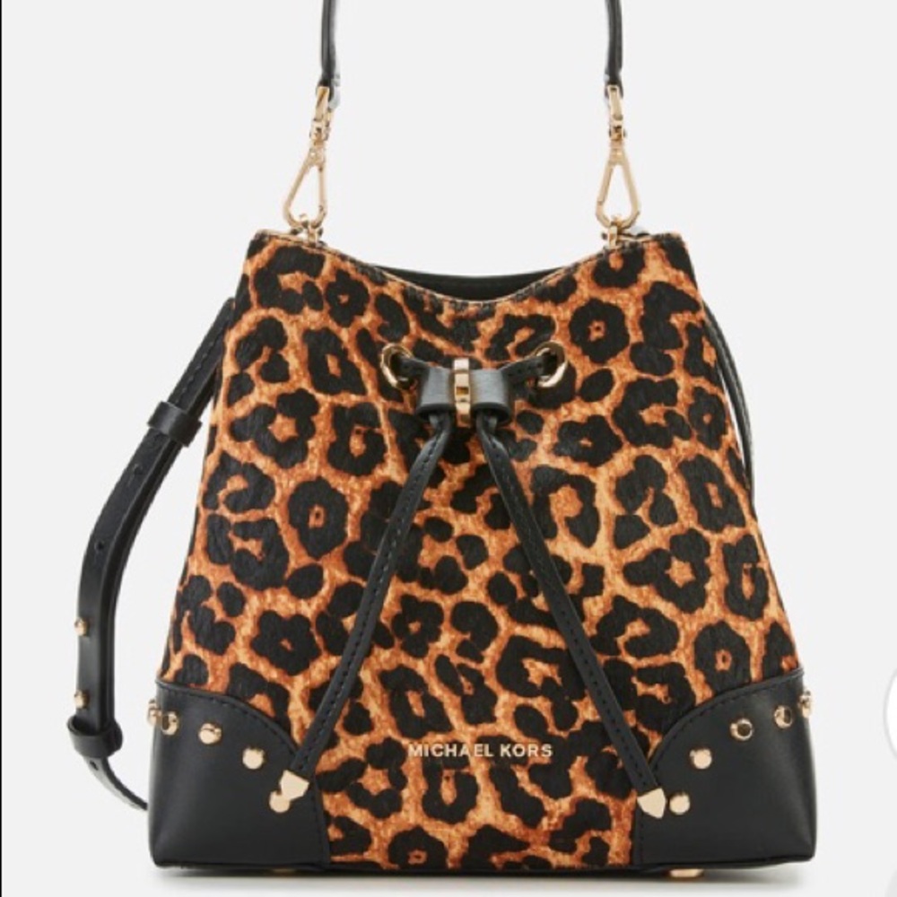 🌹NEW PRICE! MICHAEL KORS Leopard Print Bucket Bag